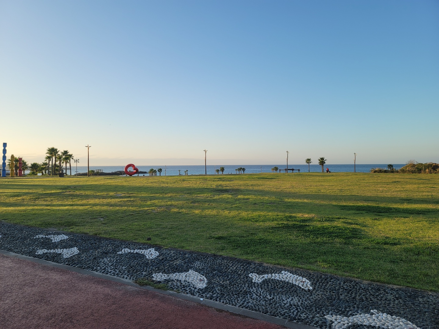 무장애 여행정보 함덕서우봉해변 잔디광장.jpg